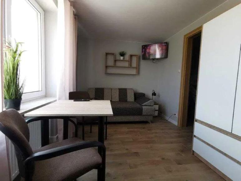 Tanie Noclegi, Kwatery, Pokoje Do Wynajecia , Targi Kielce Esterno foto