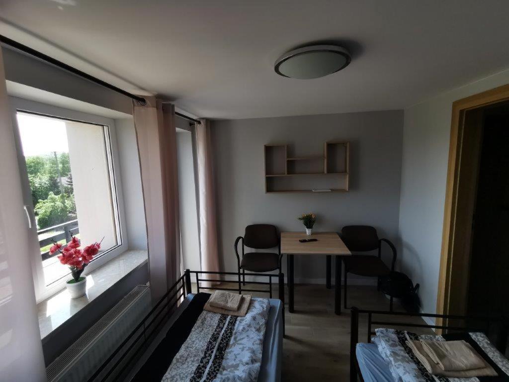 Tanie Noclegi, Kwatery, Pokoje Do Wynajecia , Targi Kielce Esterno foto